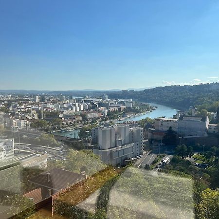 Chambre Dans Les Hauteurs De Lyon Proche Fourviere Chez L Hote Lião Exterior foto