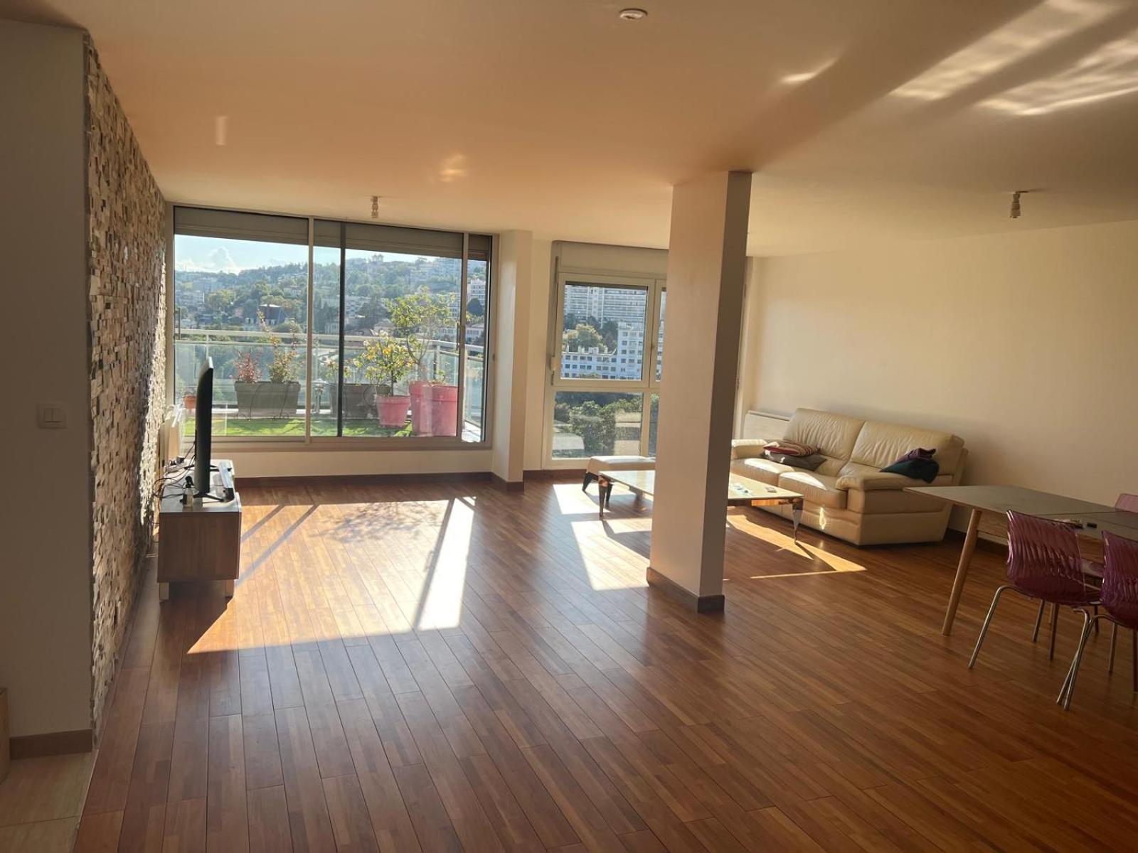 Chambre Dans Les Hauteurs De Lyon Proche Fourviere Chez L Hote Lião Exterior foto