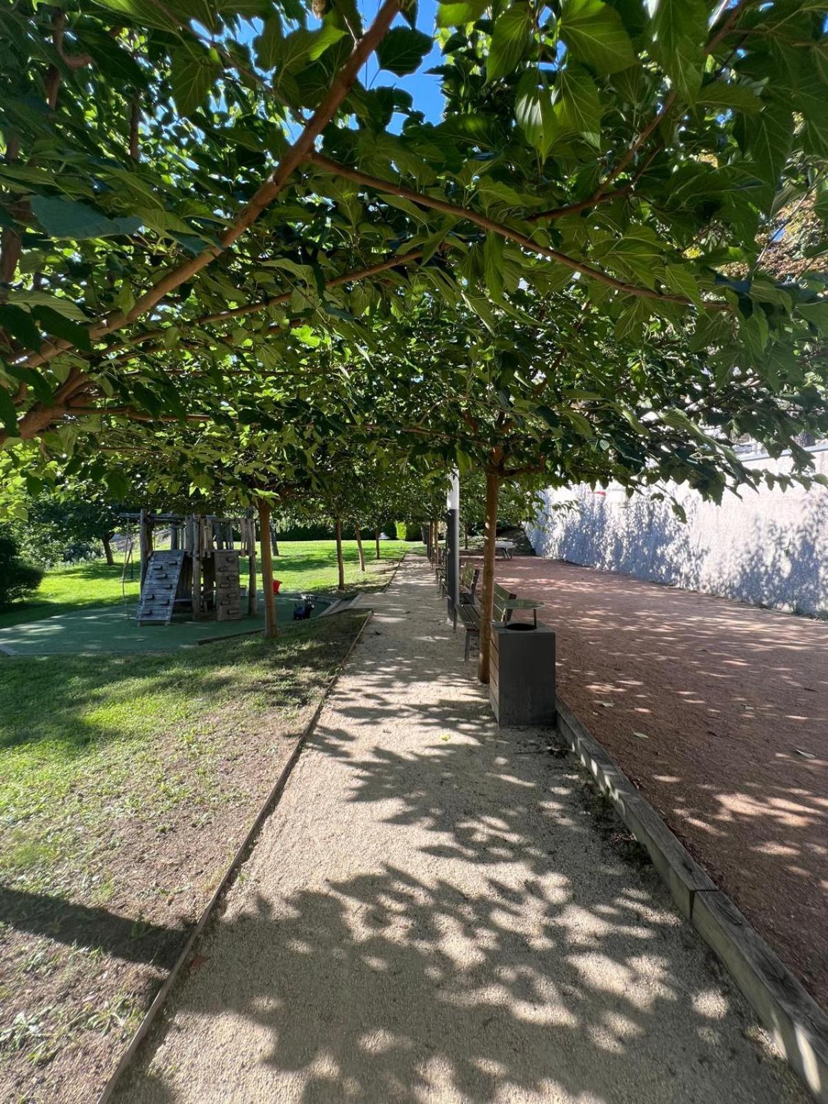 Chambre Dans Les Hauteurs De Lyon Proche Fourviere Chez L Hote Lião Exterior foto